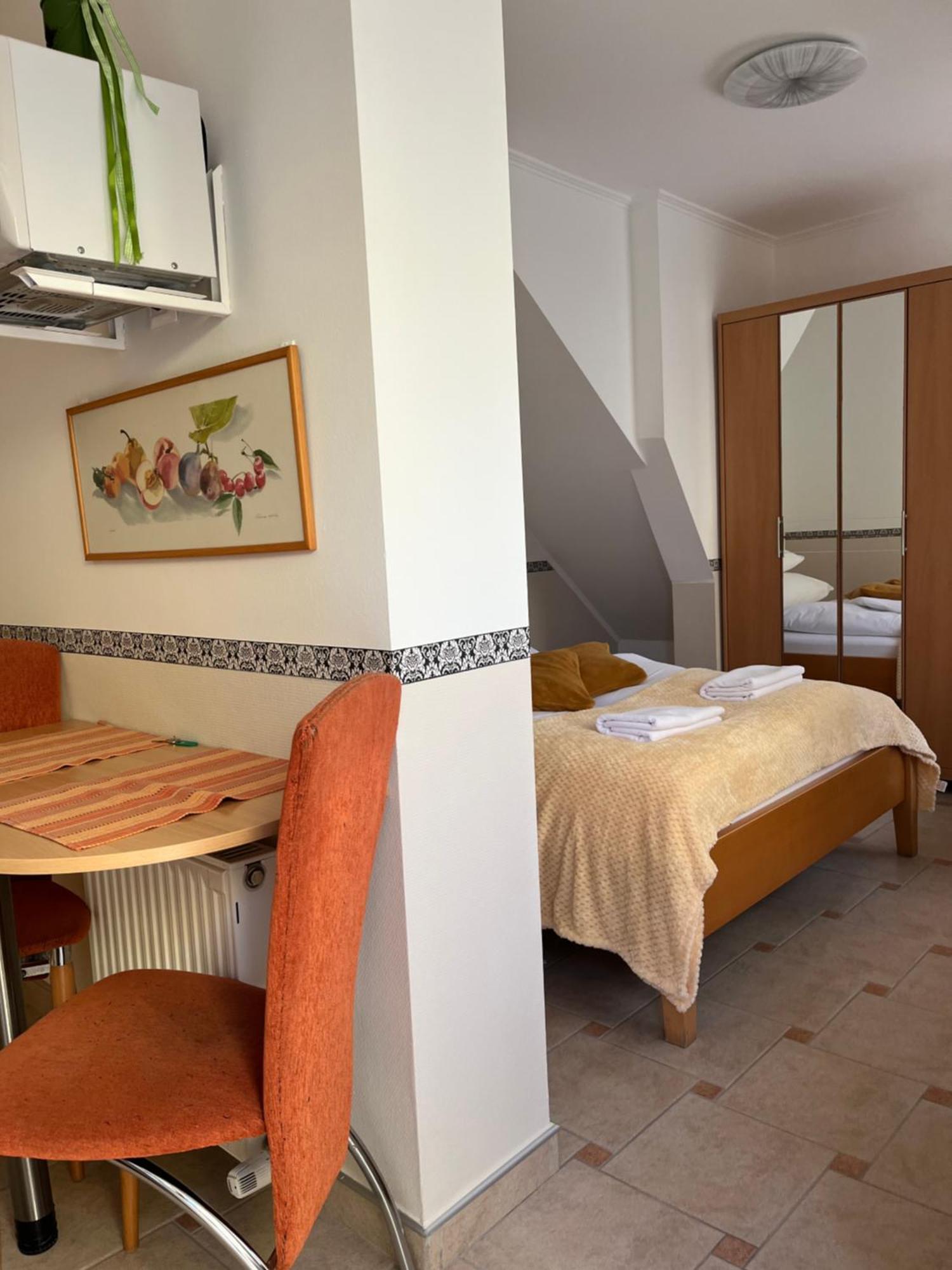 Reka Apartmanhaz Bük Exteriör bild