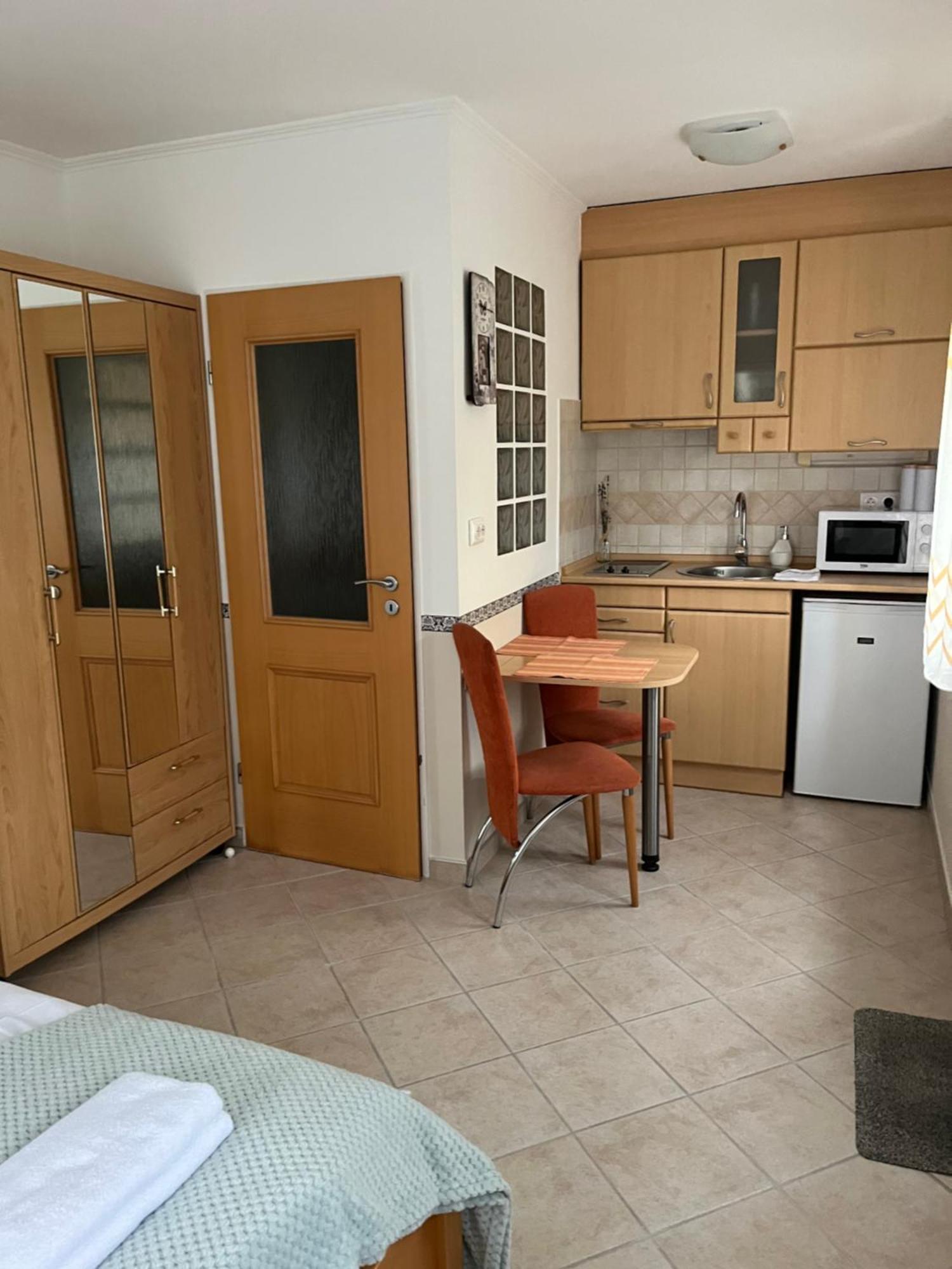 Reka Apartmanhaz Bük Exteriör bild
