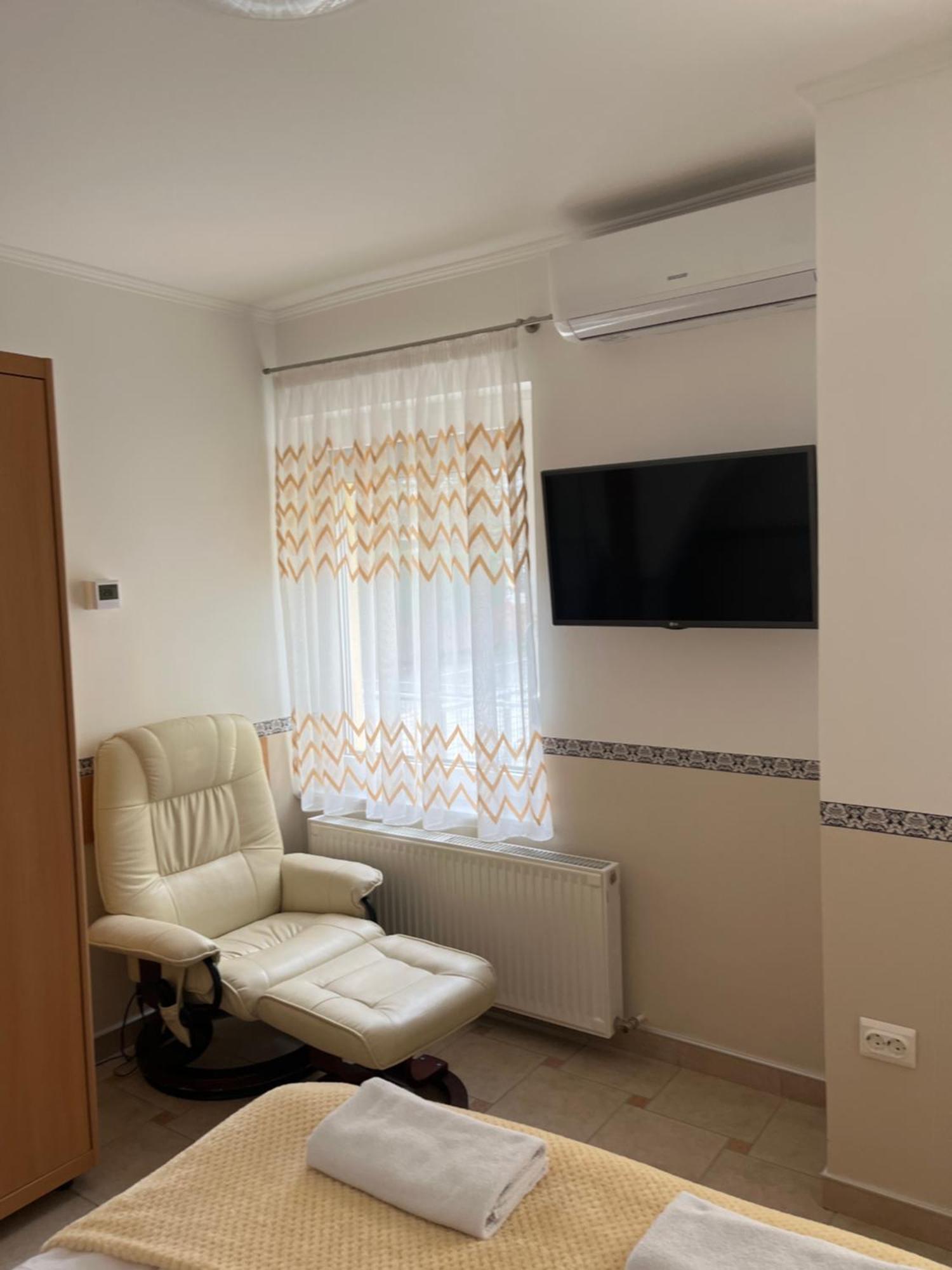 Reka Apartmanhaz Bük Exteriör bild